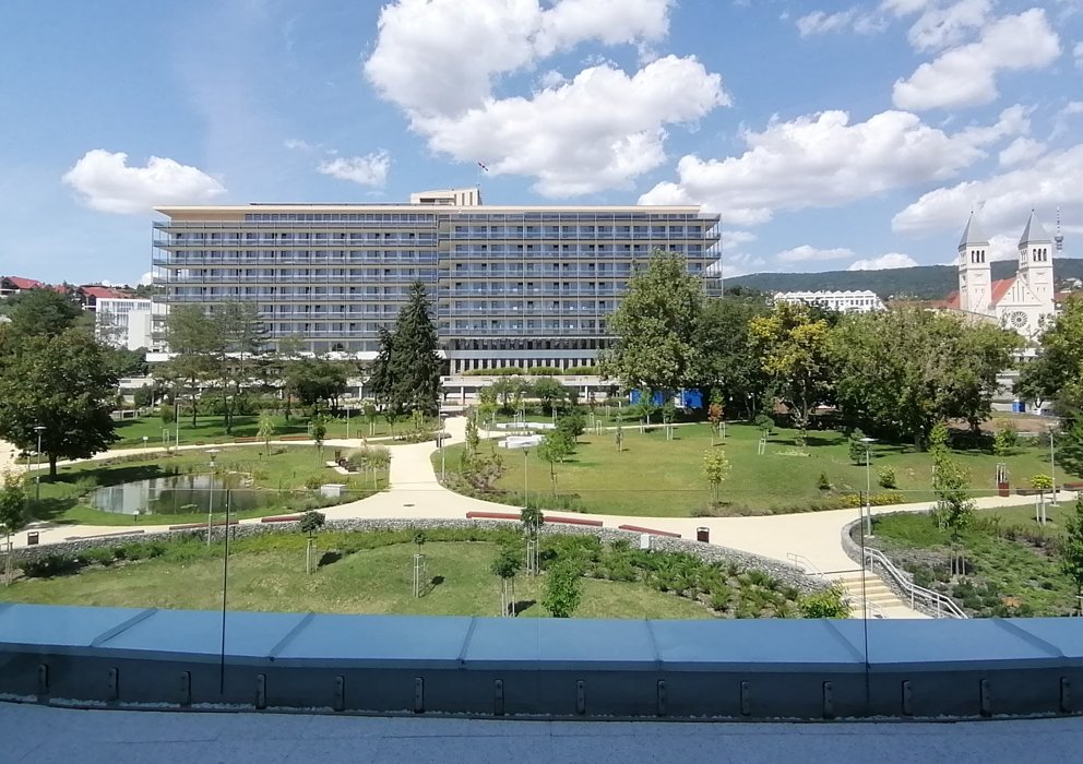 Uránváros parkok